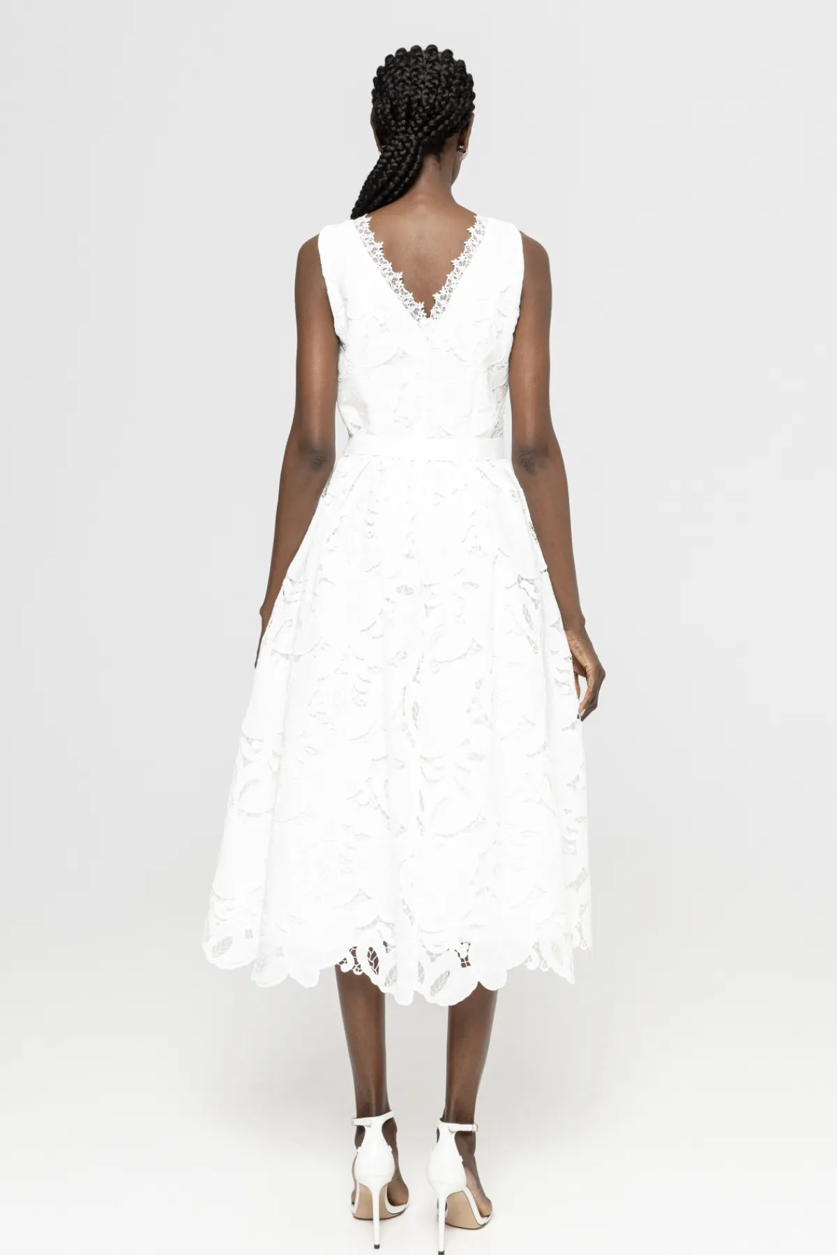 Best Sale Embroidered v-neck midi dress Dresses