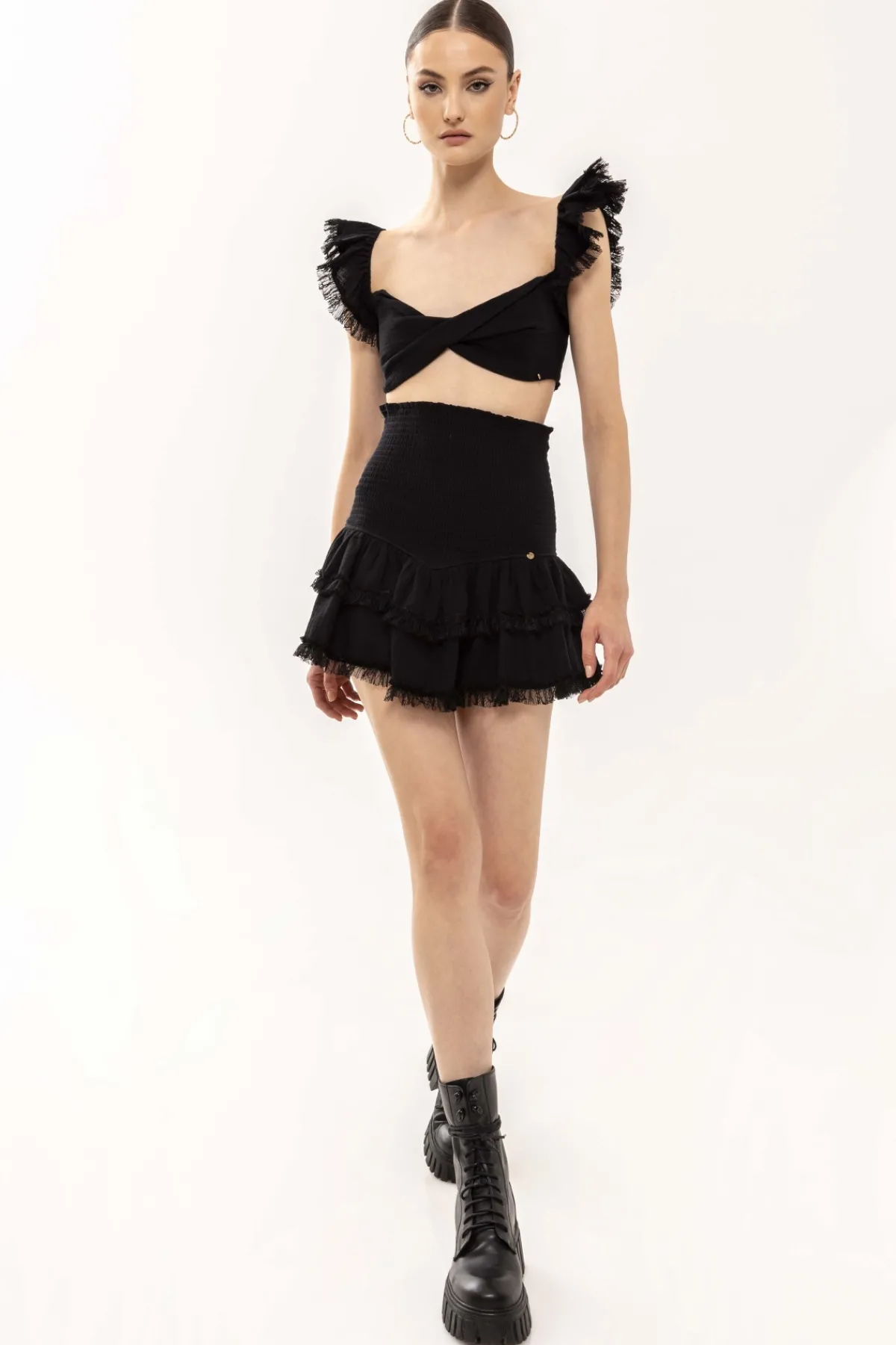 Discount Lace detail crop top Tops