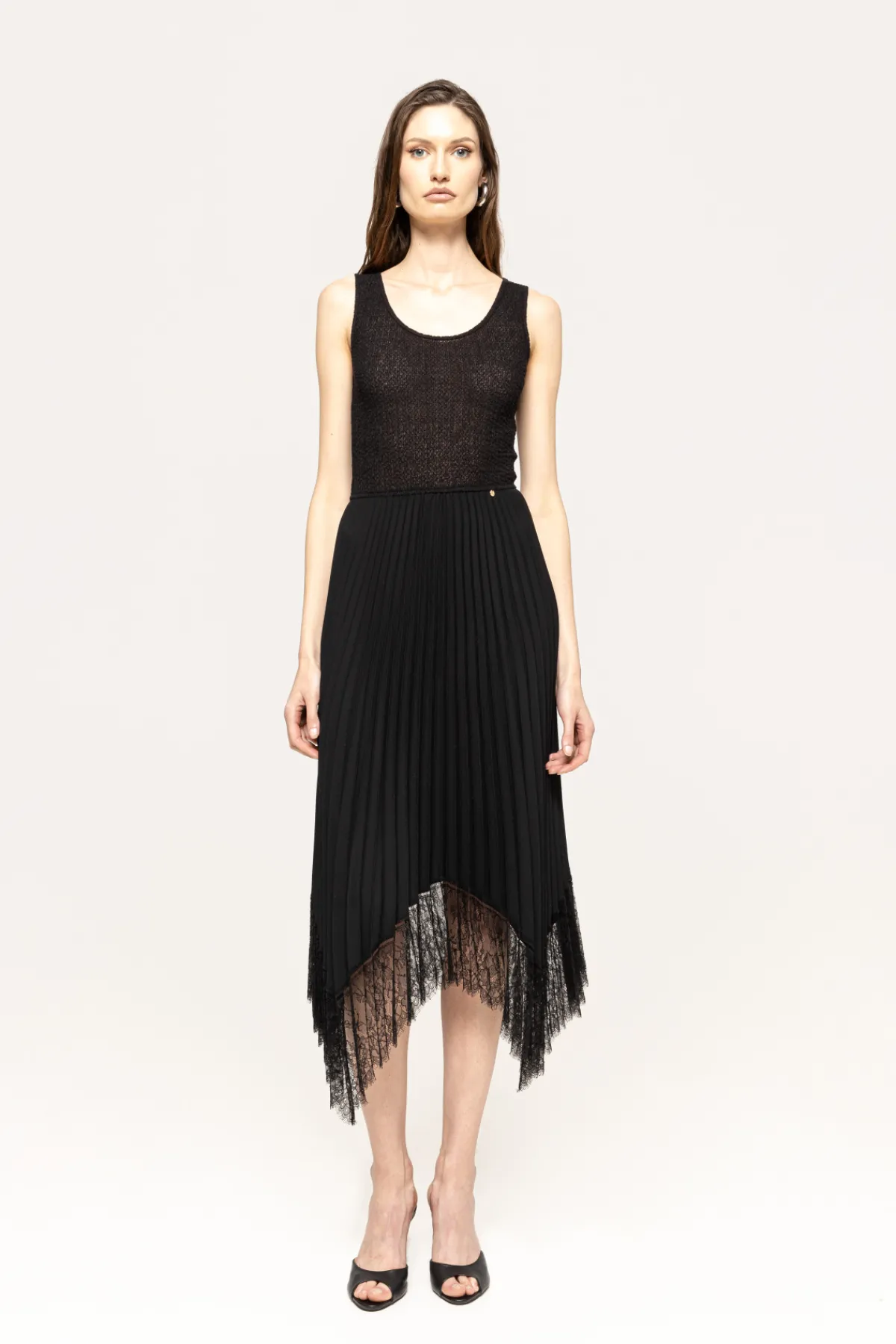 Clearance Lace trimmed pleated dress Dresses
