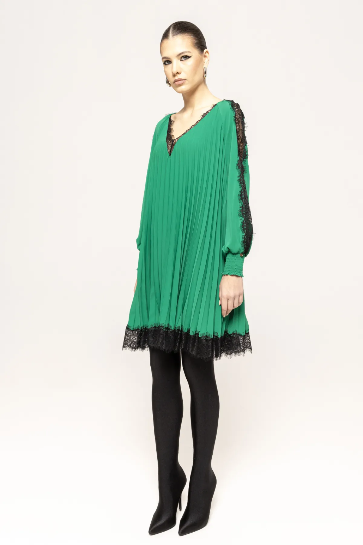 Sale Lace-trimmed pleated dress Dresses