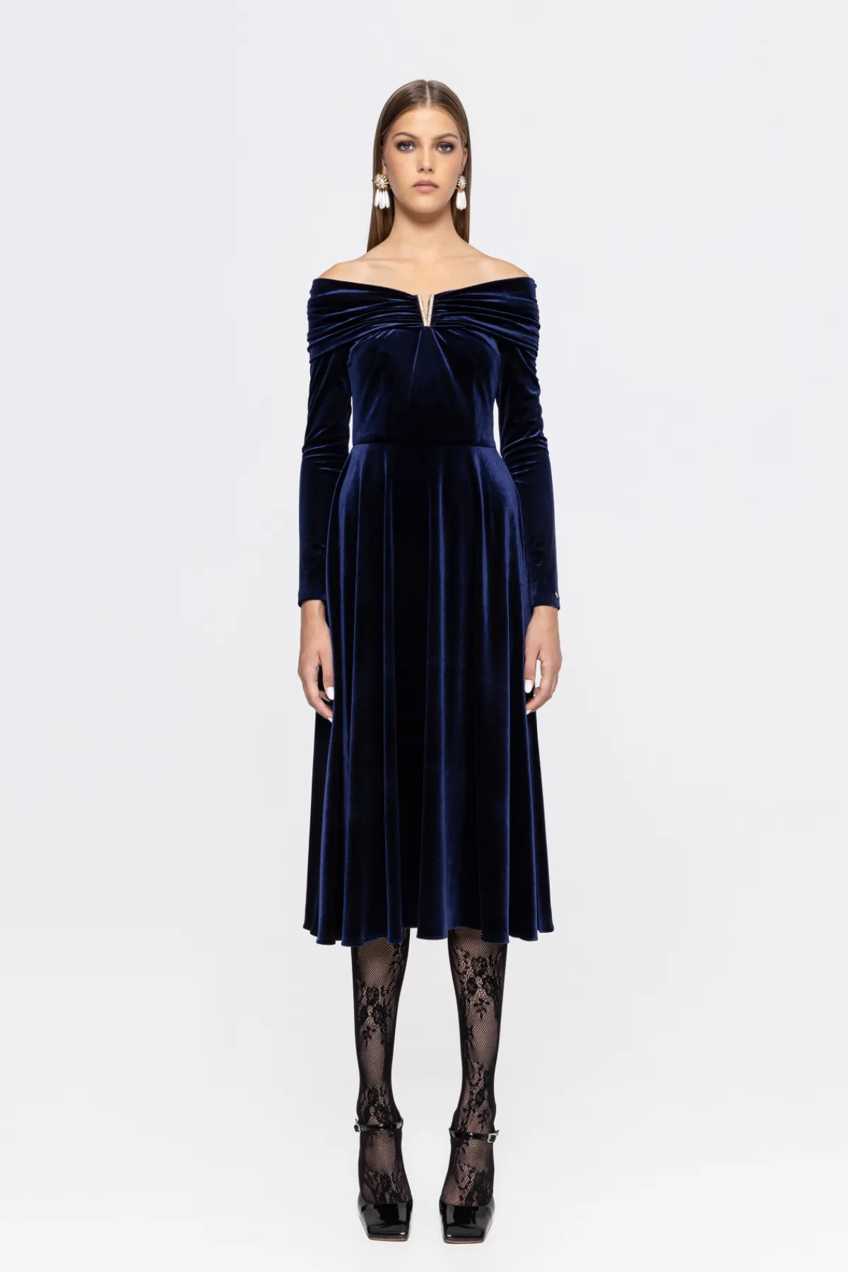 Online Off-shoulder velvet midi dress Dresses